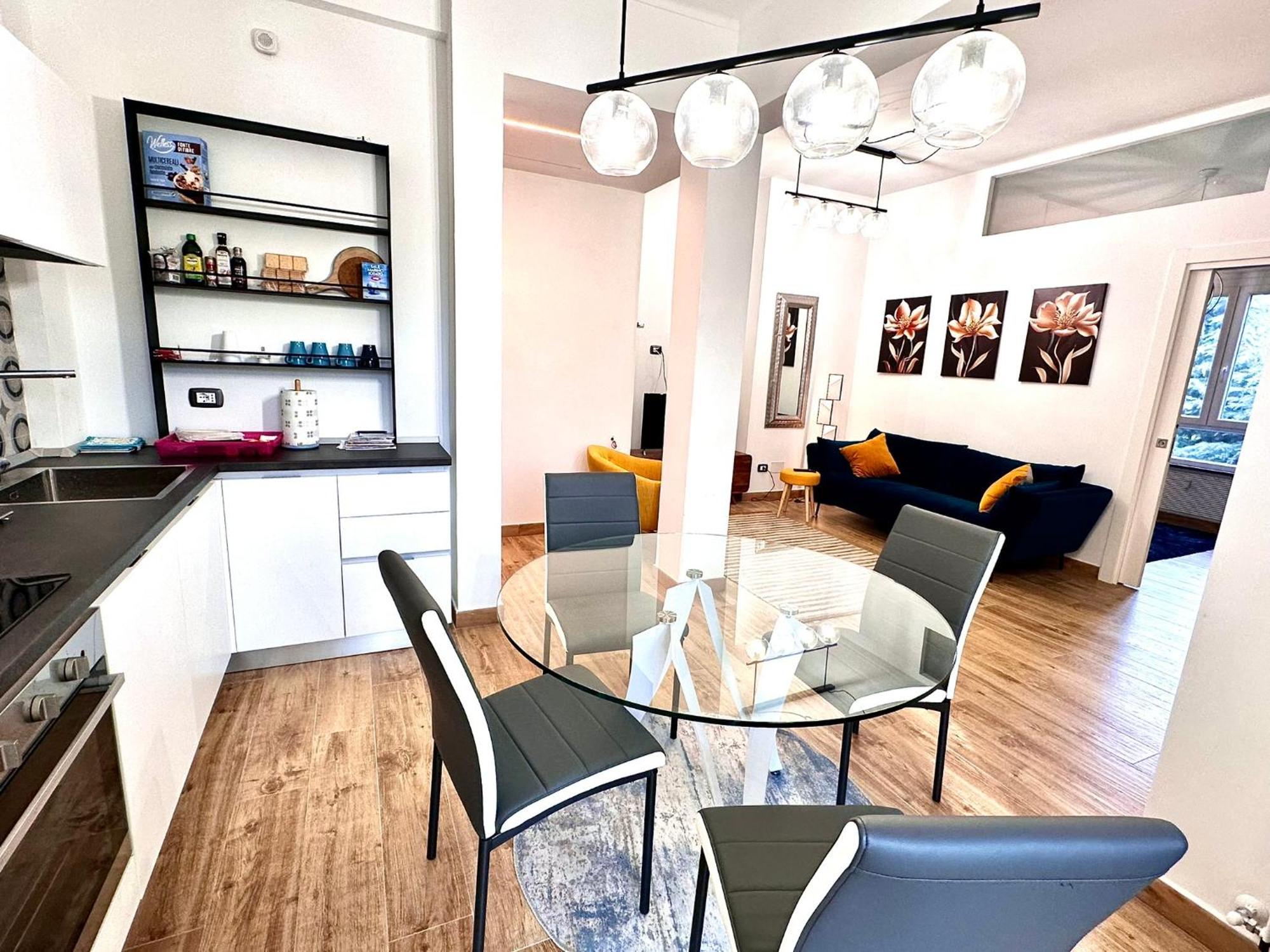 Lombardo'S Family - Free Private Parking 700M From The Station! Apartment ลาสเปเซีย ภายนอก รูปภาพ
