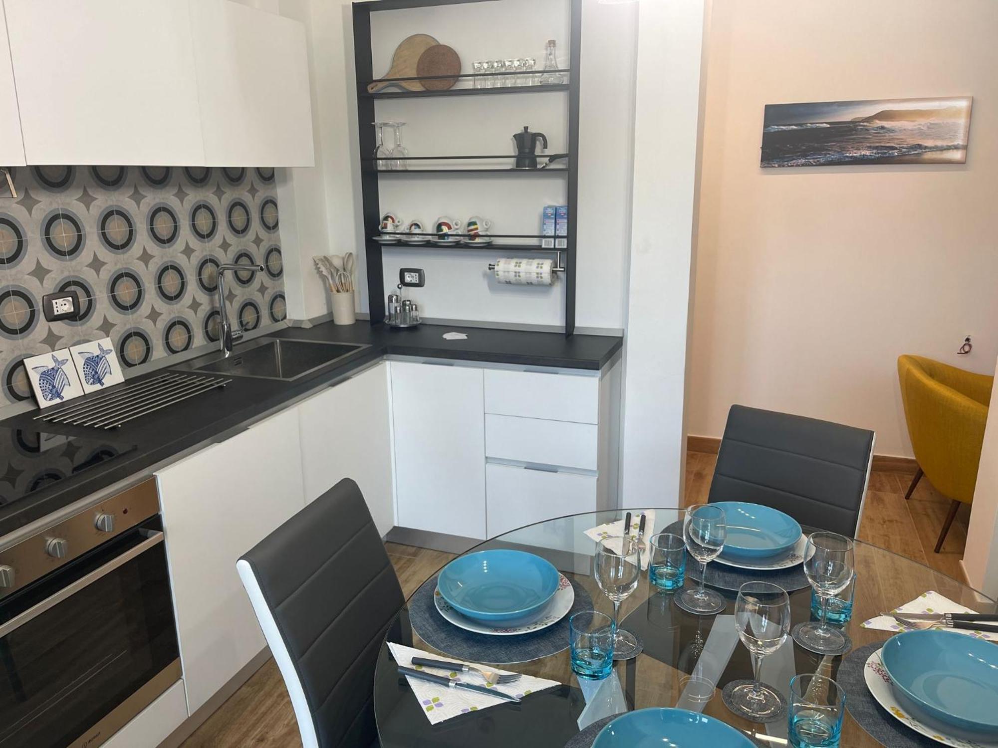 Lombardo'S Family - Free Private Parking 700M From The Station! Apartment ลาสเปเซีย ภายนอก รูปภาพ